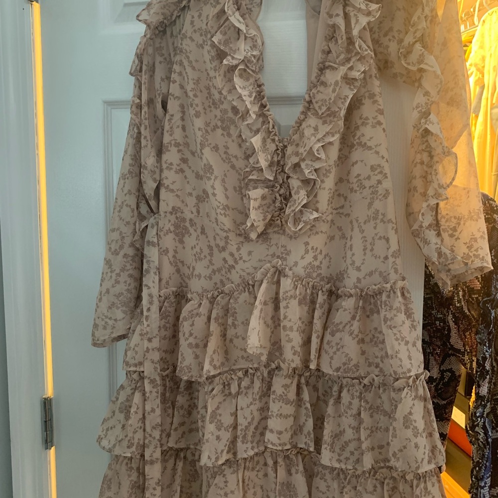 Brand new mid dress with ruffle